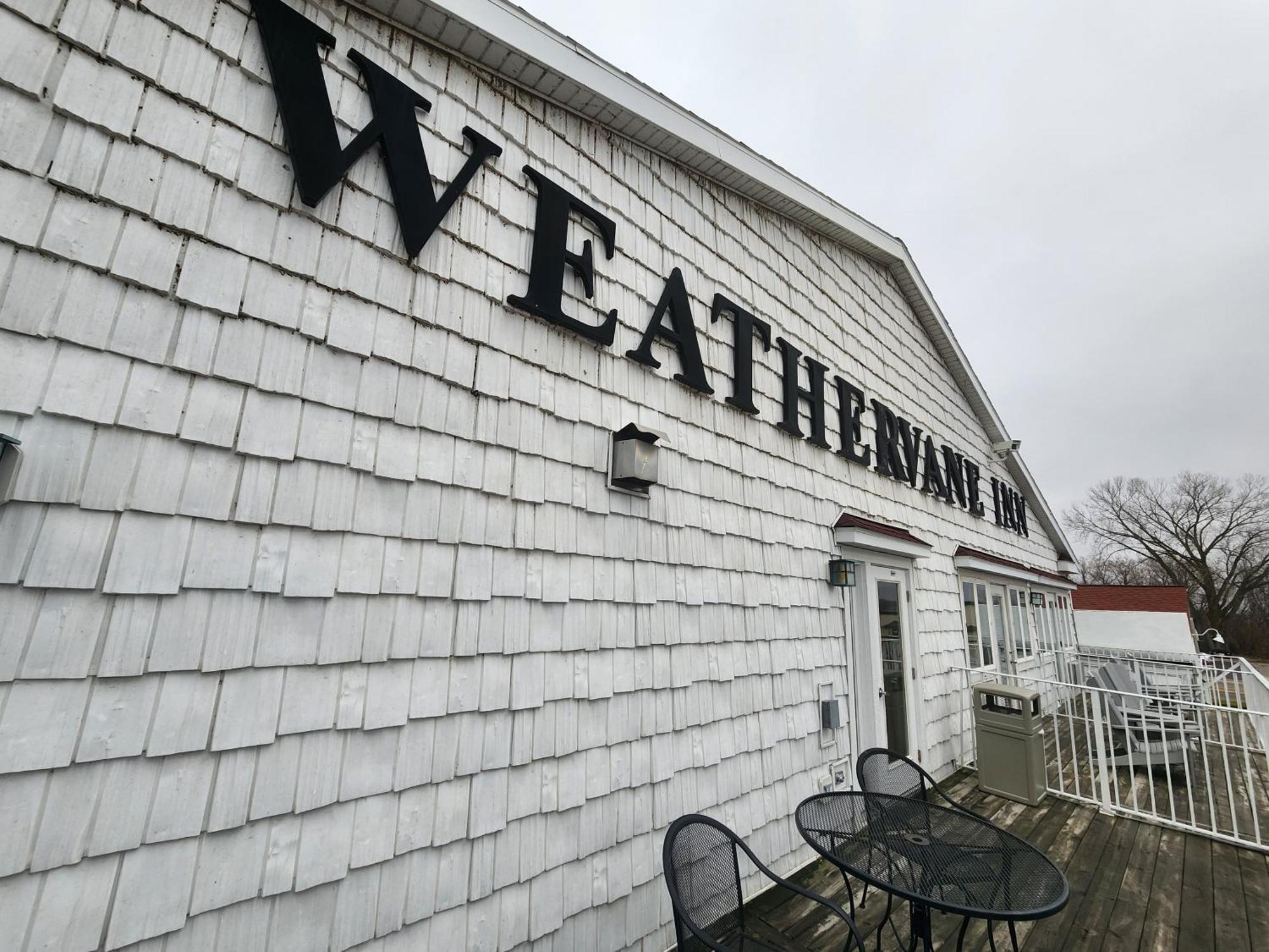 Weathervane Inn Montague Exterior photo